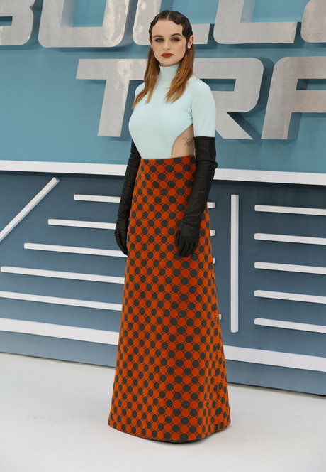 Joey King 裸のスター 写真