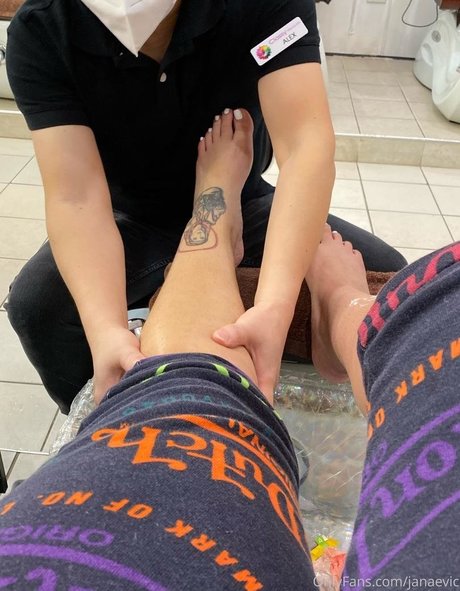 妊娠中のオンリーファンズ 裸 写真