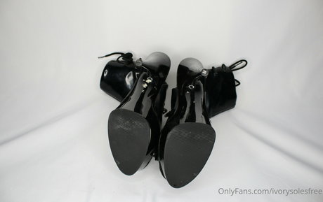 ivorysolesfree エロティックなポルノスター 写真