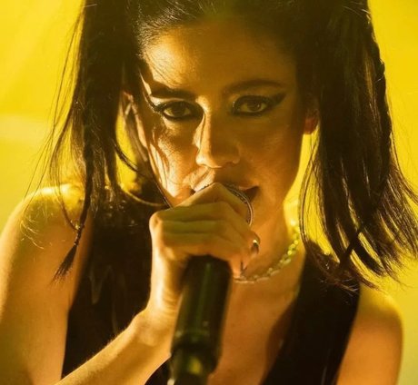 アナルを食べるオンリーファンズ ホット裸 画像