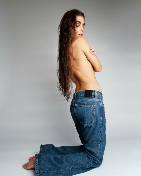 モデルファックオンリーファンズ ベスト 画像