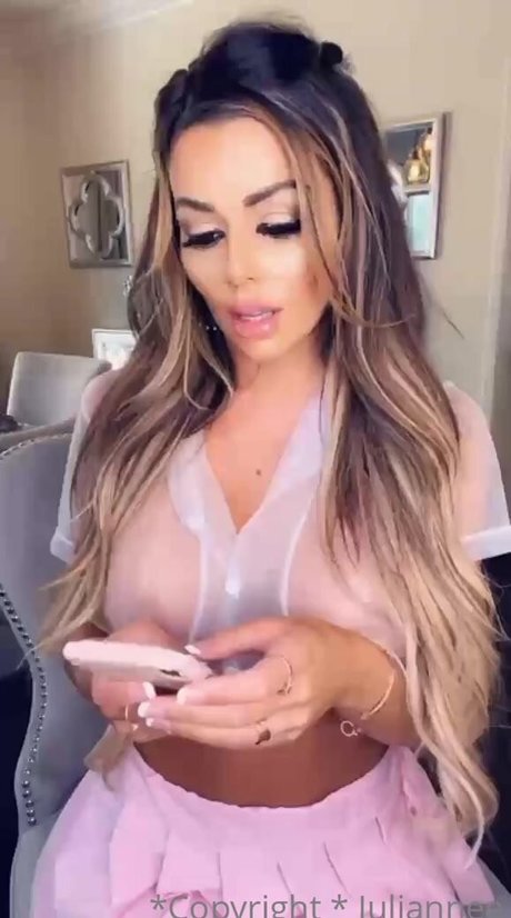 Juli annee ホットスター 画像
