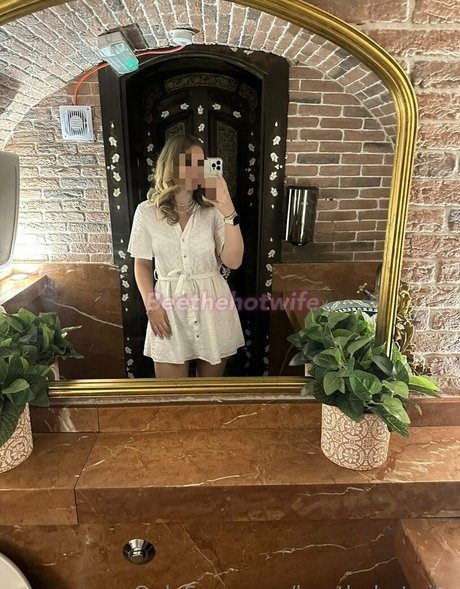 BeeTheHotwife ヌードモデル ギャラリー