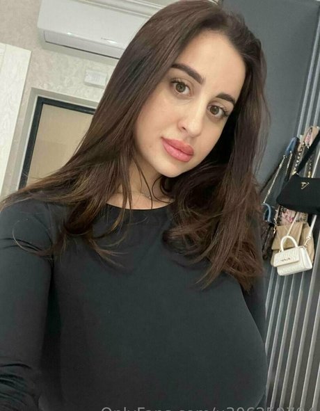 your habibi ヌードモデル 写真