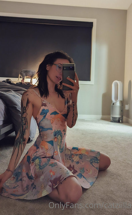 Tガールオンリーファン アート裸 ギャラリー