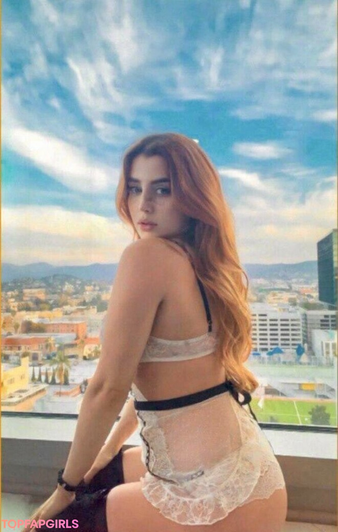 レズビアン乱交オンリーファンズ アダルト 写真