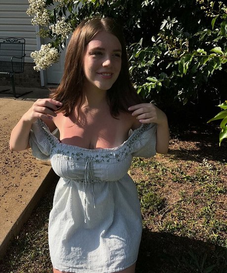 ぽっちゃりブロンドのオンリーファンズ 無料セクシー 写真