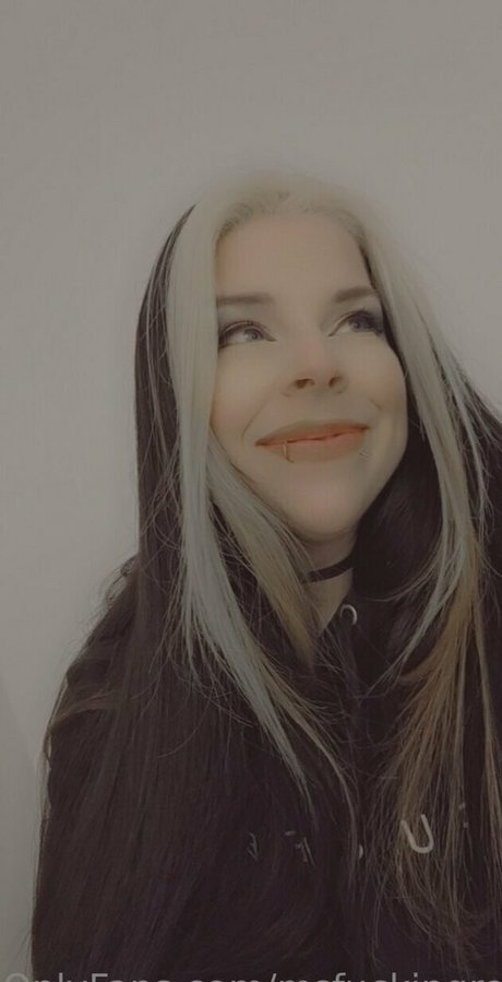 msfuckingrogue 完璧なモデル 写真