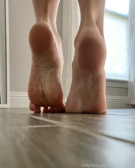 ぽっちゃりカップルオンリーファンズ ポルノグラフィック 画像