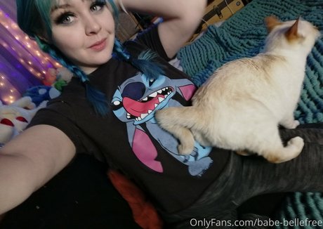 babe bellefree ポルノスター アダルト 写真