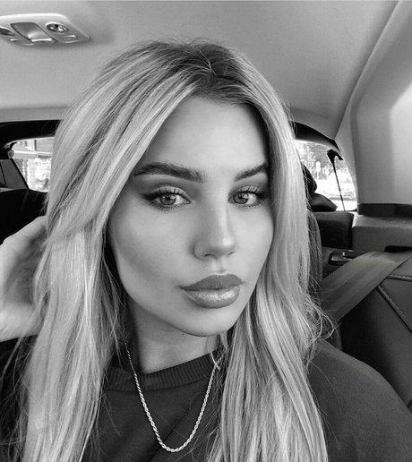 Felicia Aveklew 完璧なスター 画像