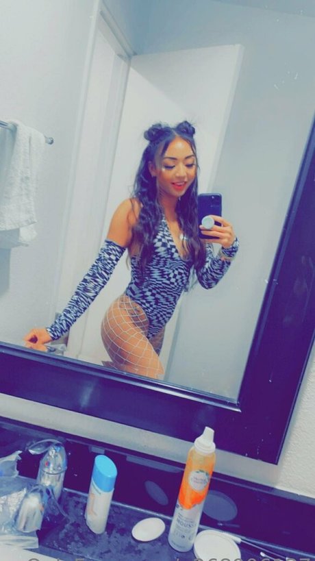 老母オンリーファン セクシーヌード 写真