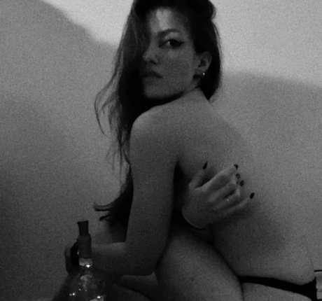 ナースオンリーファンズ 美しいポルノ 画像