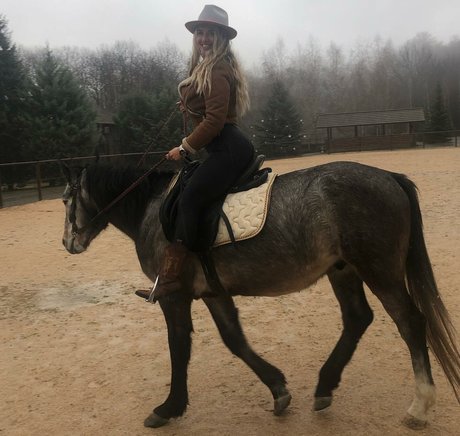 Oksana Mishyna スター ヌード 画像