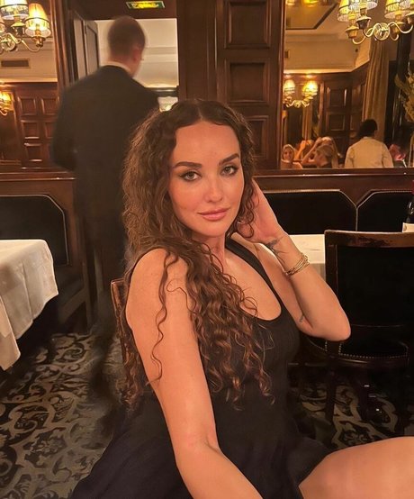 最もホットな無料オンリーファンズ えろ 画像