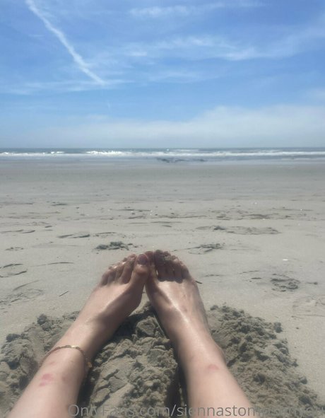 siennastompsonyou セクシーモデル 写真