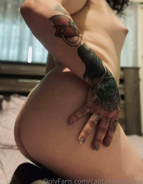 金髪のホットな妻オンリーファンズ セクシー 写真