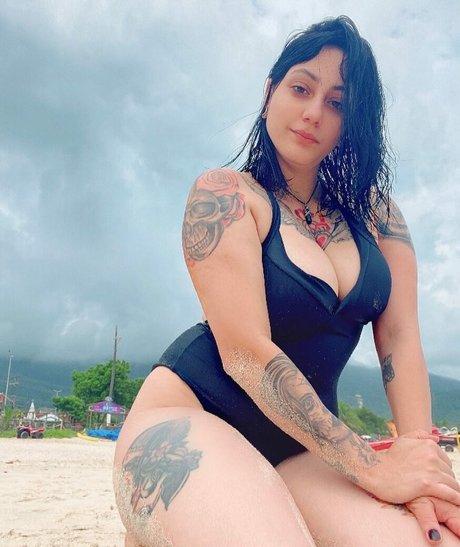 Deborah Milano アートスター 写真