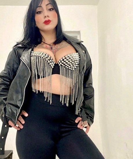 Deborah Milano ポルノスター ヌード 写真