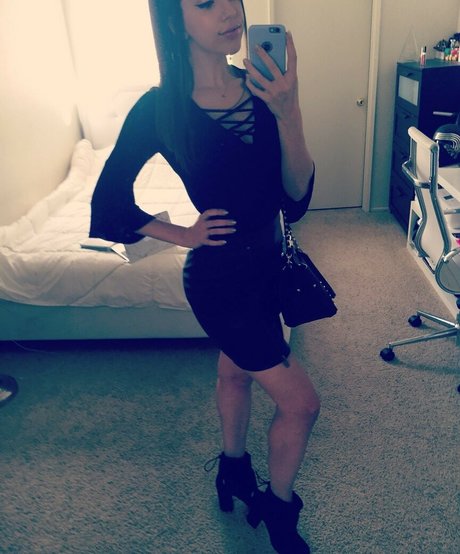 ぽっちゃりブロンドのオンリーファンズ ポルノ ギャラリー