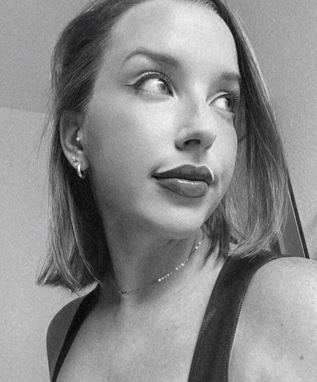 太った足のオンリーファンズ ホットセックス ギャラリー