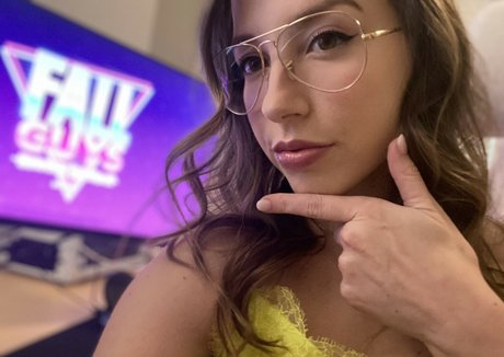 娘のオンリーファンズ えろた 写真