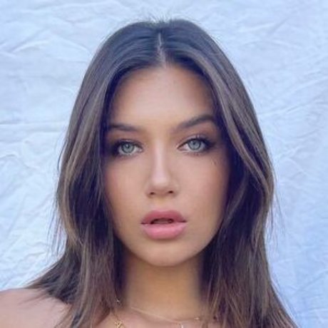 Madison Lewis ポルノ女優 写真