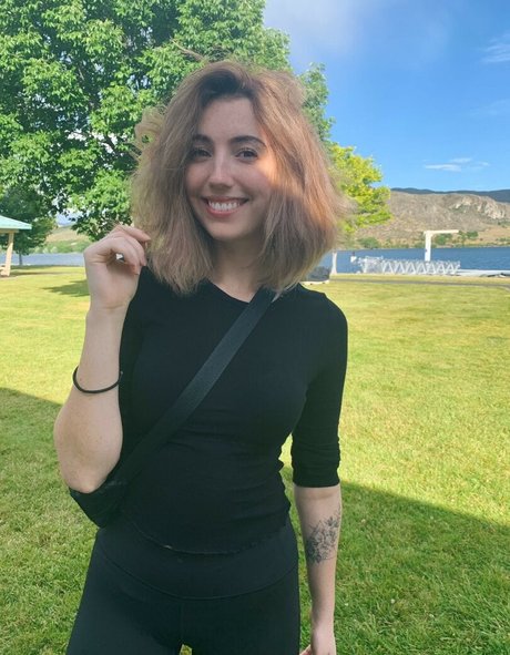 breebunn 高品質モデル 画像