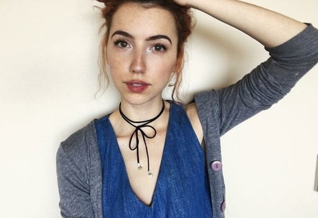 乳首オーガズム オンリーファンズ ホットセクシー 写真