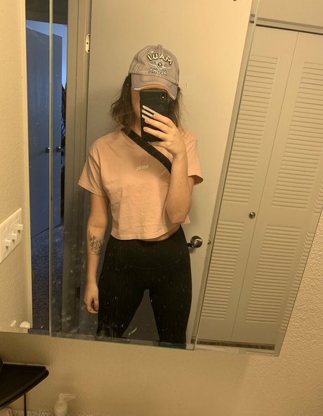 バン・オンリーファンズ 可愛い ギャラリー