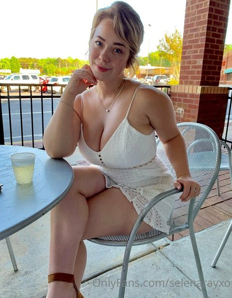 selenarayxo ポルノスター ベスト 写真