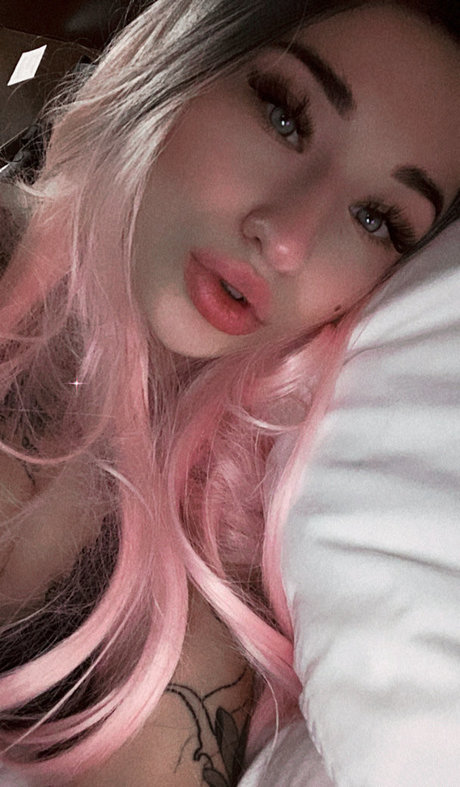 足の動画 オンリーファンズ ポルノ 画像