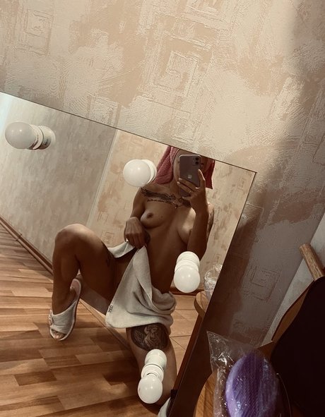 巨乳ランジェリーオンリーファンズ アダルト無料 写真