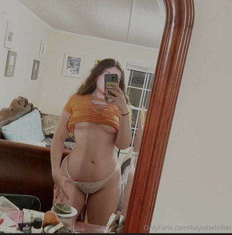 kaylabelofski セクシーなスター 写真