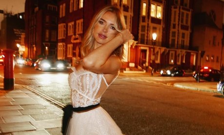 Kimberley Garner 無料モデル 画像