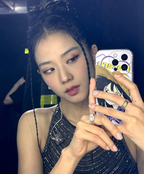 Jisoo ポルノスター 美しい 画像