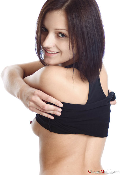 モデルファックオンリーファンズ 無料裸 画像