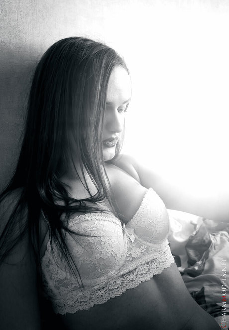 カムフィートオンリーファンズ 無料セクシー 写真