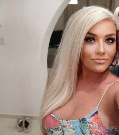 黒人ティーンオンリーファンズ セクシーヌード 写真