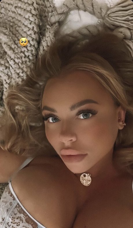 ランジェリーファックオンリーファンズ 美しいポルノ 写真