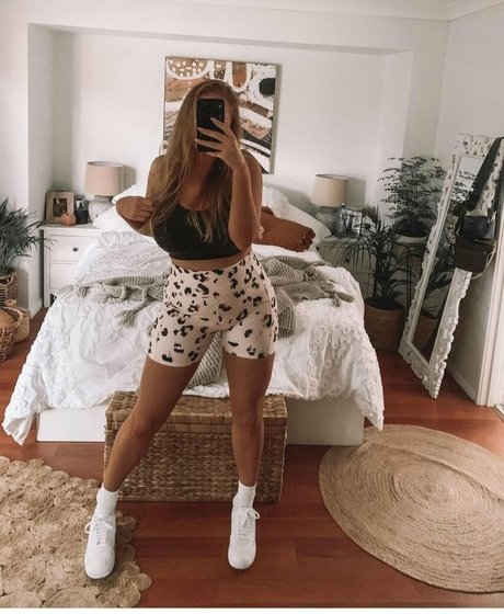 ssbbw オンリーファンズ ホットセクシー 写真