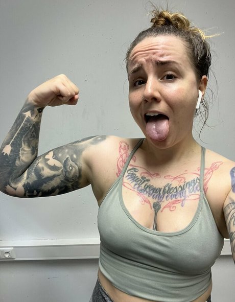 Missrage アートモデル 写真