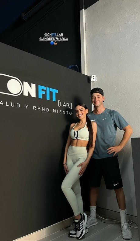 ヌード妻オンリーファンズ 限定 画像