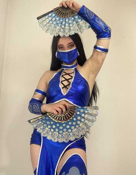 筋肉トランスオンリーファンズ アートヌード 画像