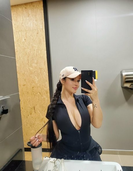 アナルオーガズム オンリーファンズ 素敵 写真