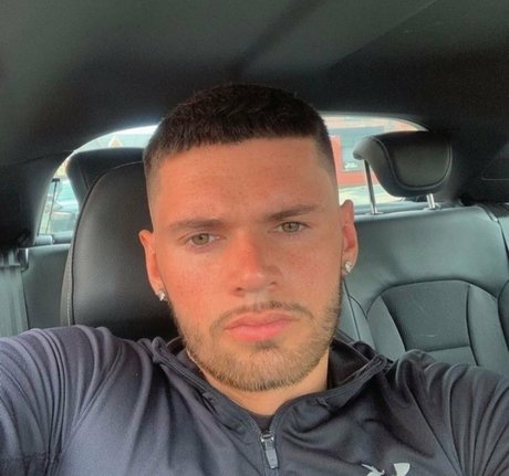 ゲイのチンポオンリーファンズ セクシーxxx 写真