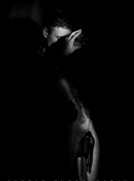 巨乳ストリップオンリーファンズ 限定 写真