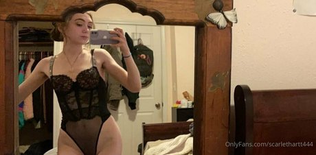 scarlethartt444 素敵なモデル 写真