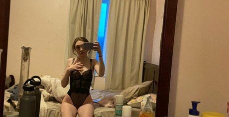 scarlethartt444 アダルトスター 写真