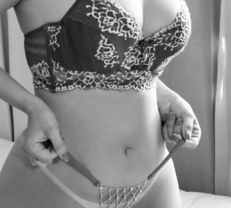 Garotas De Brasilia アダルトモデル 写真